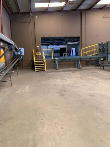 More Photos Of 10537 Boone Dr, Sultana Refrigeration Cold Storage For Sale