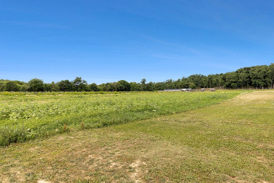 More Photos Of 3360 Sound Ave, Riverhead Land For Sale