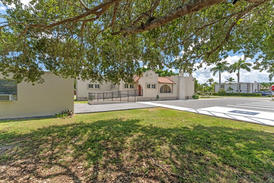 More Photos Of 97 NE 15th St, Homestead Coworking Space