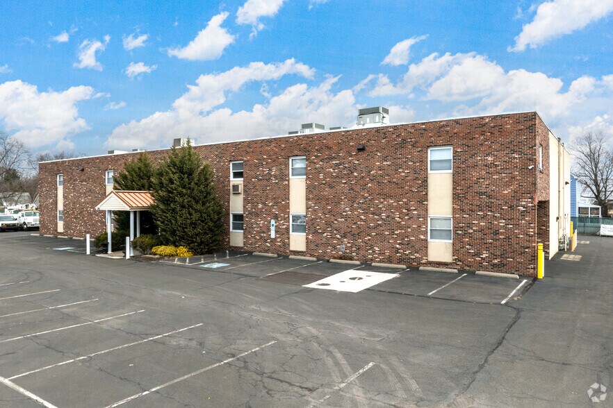 Primary Photo Of 1380 S Pennsylvania Ave, Morrisville Manufacturing For Lease