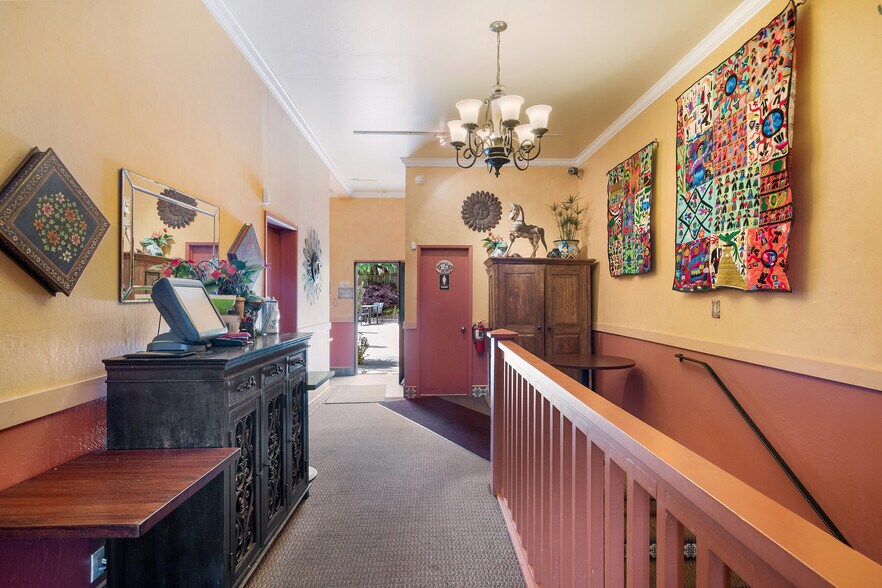 More Photos Of 2009 Bridgeway, Sausalito Restaurant For Lease