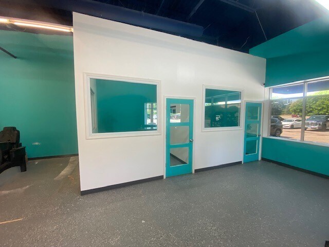 More Photos Of 11175 N Commerce Dr, Champlin Unknown For Lease