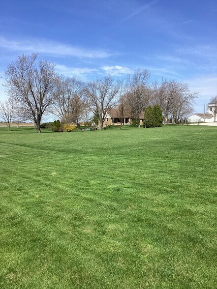 More Photos Of 2525 Oakwood Rd, Oak Creek Schools For Sale