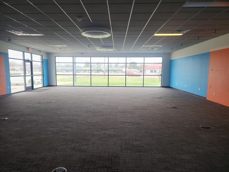 More Photos Of 3320 Irvin Cobb Dr, Paducah Freestanding For Sale