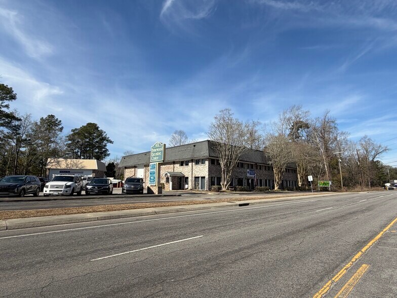 More Photos Of 402 Old Trolley Rd, Summerville Office For Lease