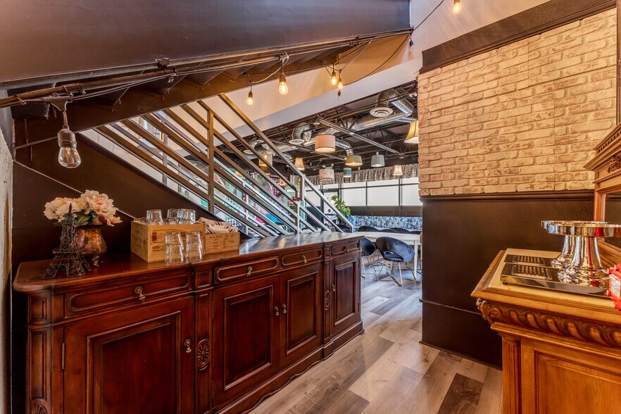 More Photos Of 9299 W Olive Ave, Peoria Light Manufacturing For Sale