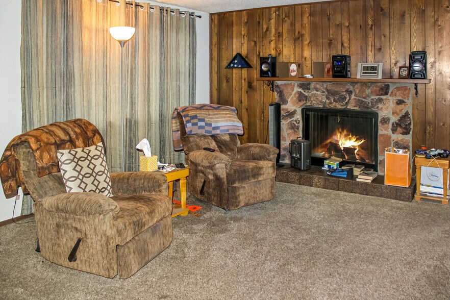 More Photos Of 932 Oilfield Ave, Shelby Multifamily For Sale