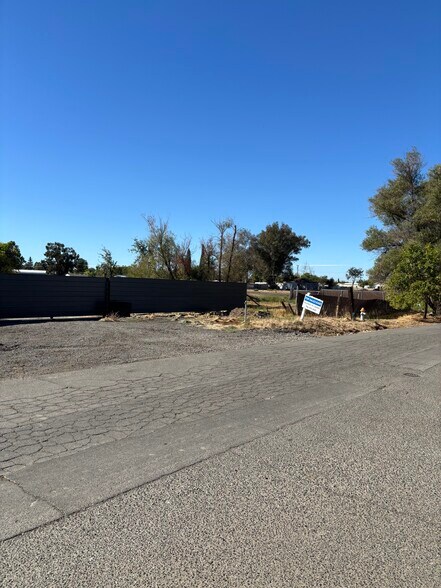More Photos Of 1242 Santa Ana ave, Sacramento Land For Sale