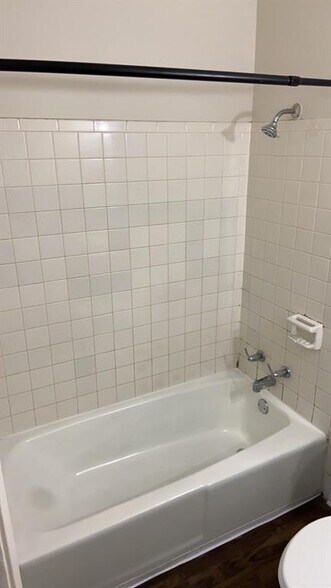 More Photos Of 3214 Illinois Ave, Middletown Apartments For Sale