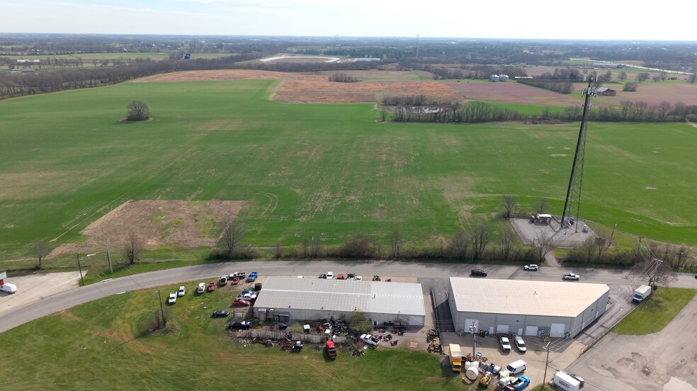 More Photos Of 300 Crossfield Dr, Versailles Land For Sale
