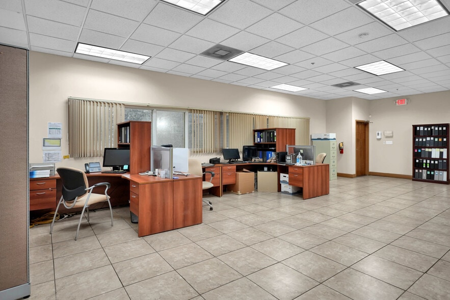 More Photos Of 12601 NW 115th Ave, Medley Warehouse For Sale