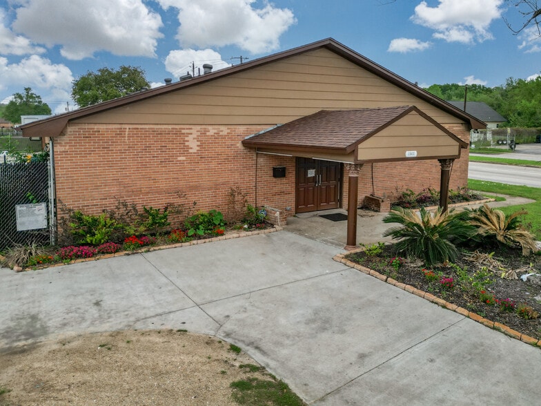 More Photos Of 11411 Homestead Rd, Houston Religious Facility For Sale
