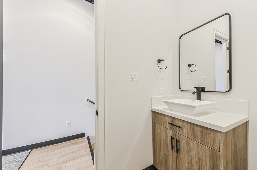 More Photos Of 11821 FM 1488, Magnolia Medical For Sale