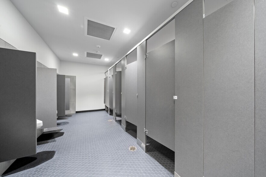 More Photos Of 7620 Guadalupe St, Austin Office For Lease