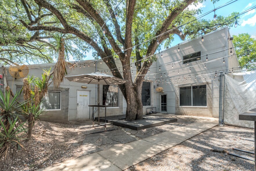 More Photos Of 330 TC Jester Blvd, Houston Winery Vineyard For Sale