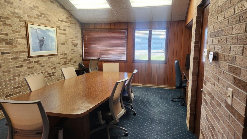 More Photos Of 155 Plymouth Rd, Saginaw Office For Sale