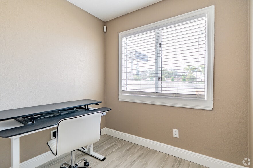 More Photos Of 1471 S Missouri Ave, Clearwater Office For Sale