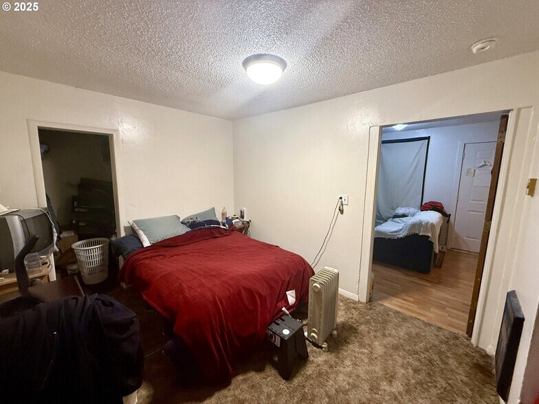 More Photos Of 1900 Monroe St, North Bend Apartments For Sale