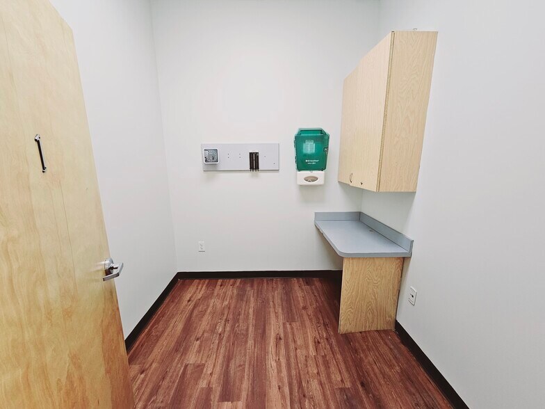 More Photos Of 3801-3807 Bergenline Ave, Union City Storefront Retail Office For Lease