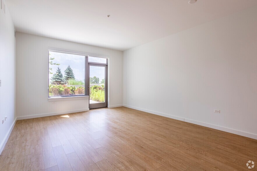 More Photos Of 1133 South Blvd, Oak Park Apartments For Lease