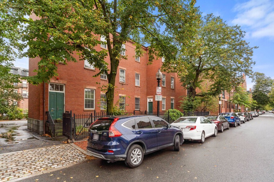 More Photos Of 43 Rutland St, Boston Apartments For Sale