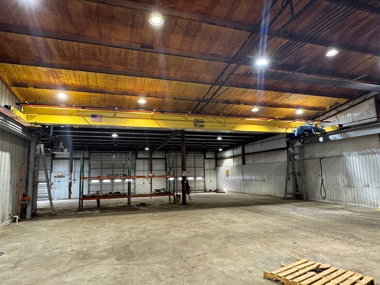 More Photos Of 6229 & 6365 US Highway 59 S, Marshall Warehouse For Sale