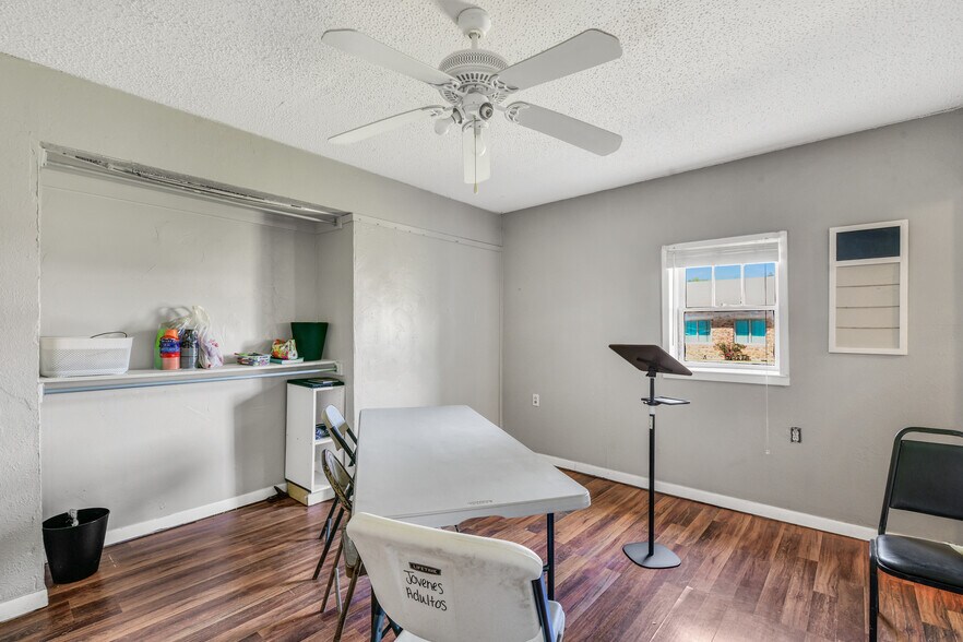 More Photos Of 1212 & 1214 N Business 287, Decatur Land For Sale