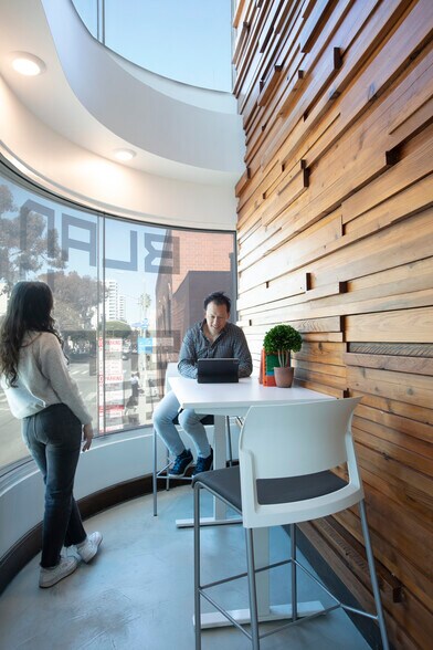 More Photos Of 3110 Main St, Santa Monica Loft Creative Space For Lease