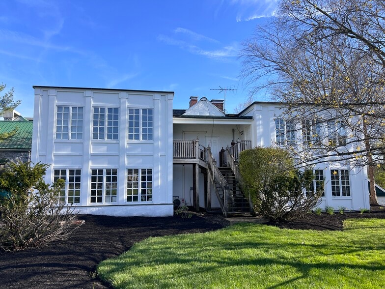 More Photos Of 100 John Robert Thomas Dr, Exton Office For Sale