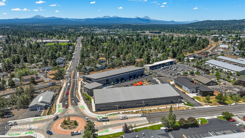 More Photos Of 575 SE 9th St, Bend Unknown For Lease