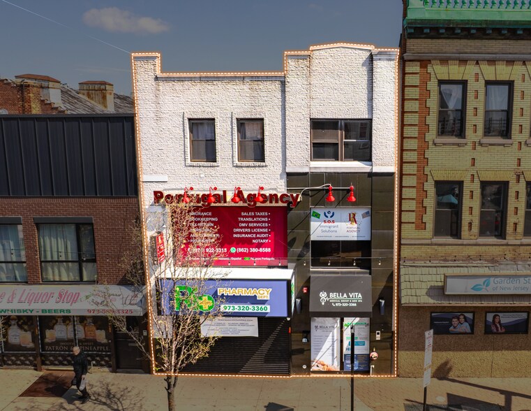 Primary Photo Of 180 Ferry St, Newark Storefront Retail Office For Sale