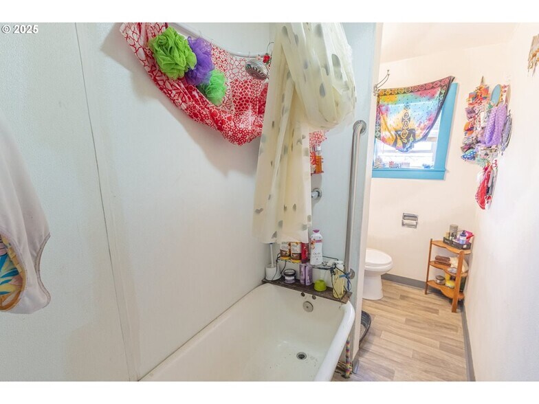 More Photos Of 2149 S Franklin St, Seaside Apartments For Sale