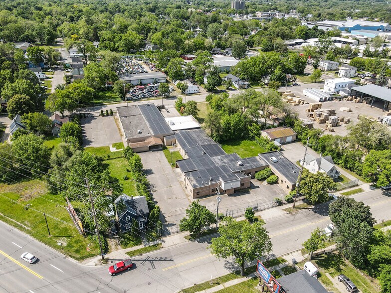 More Photos Of 1206 E Crosstown Pky, Kalamazoo Manufacturing For Lease