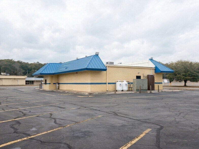More Photos Of 9343 Lem Turner Rd, Jacksonville Fast Food For Sale
