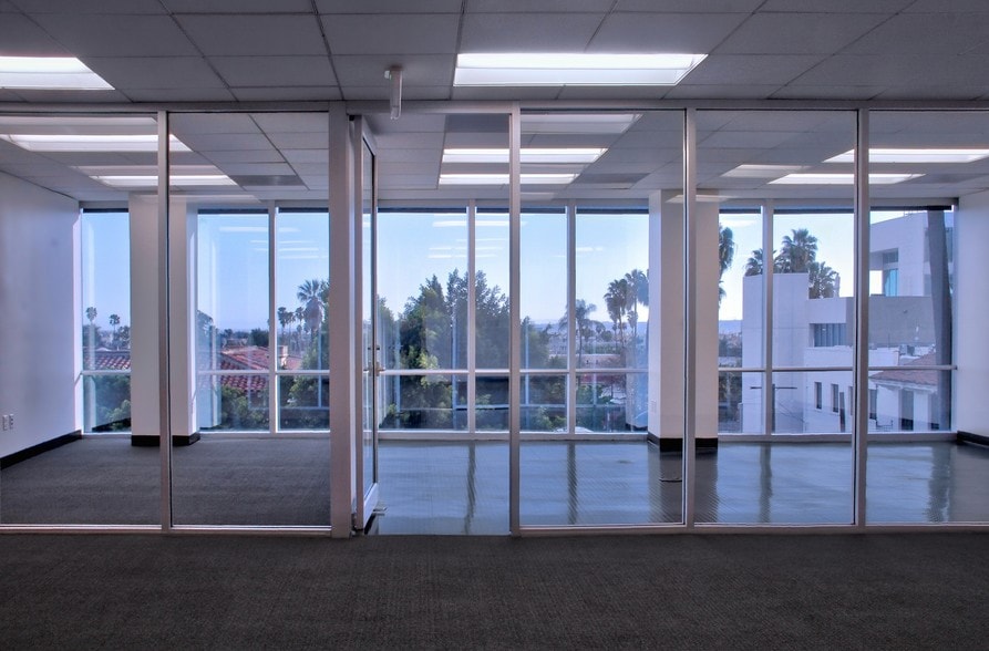 More Photos Of 6565 W Sunset Blvd, Hollywood Office For Lease