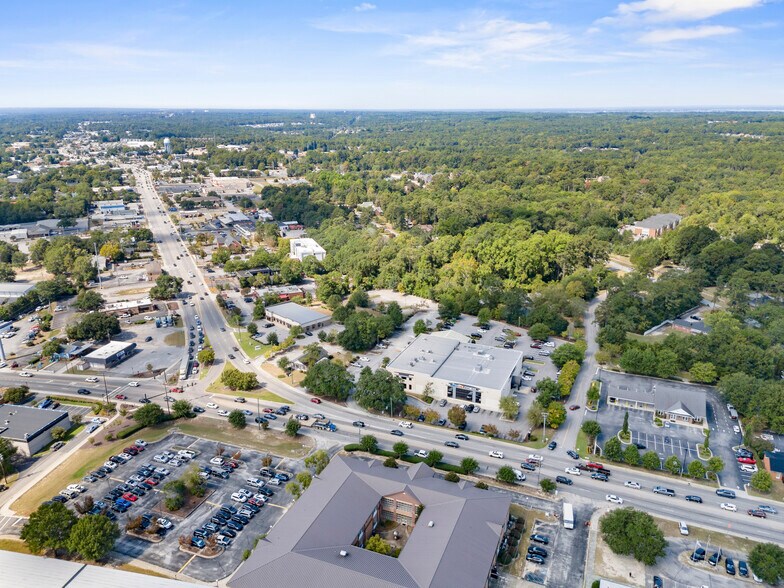 More Photos Of 104 Round Knob Rd, Lexington Office For Sale