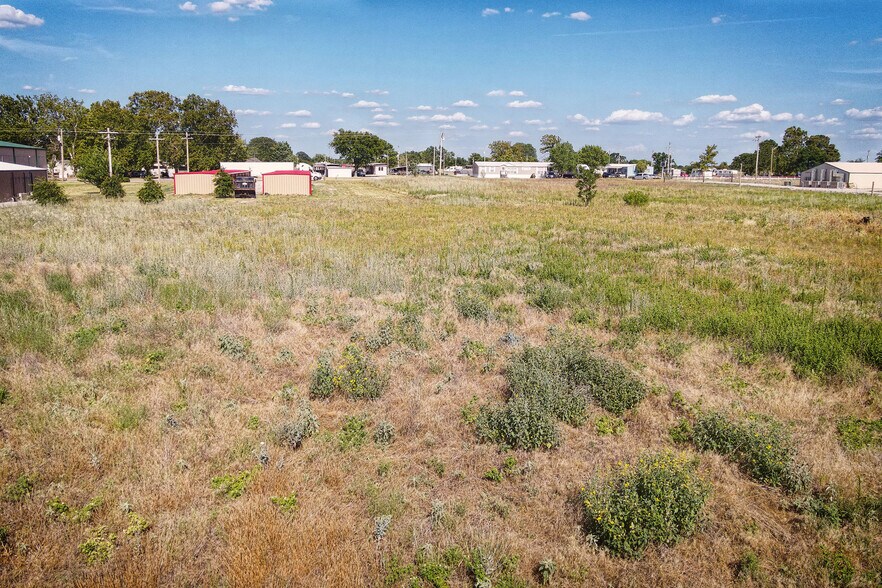 More Photos Of 19640 US Highway 77, Thackerville Specialty For Sale