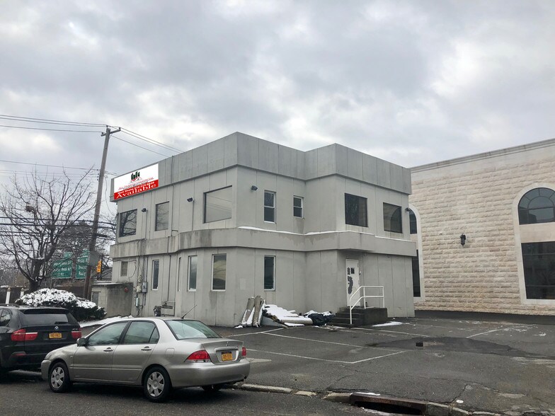 More Photos Of 73 Powerhouse Rd, Roslyn Heights Medical For Sale