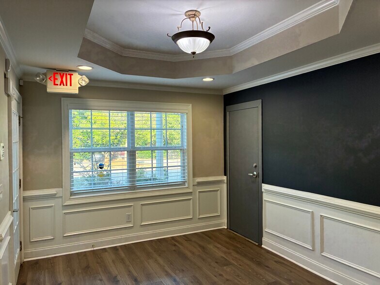 More Photos Of 965 Piedmont Rd NE, Marietta Office For Lease