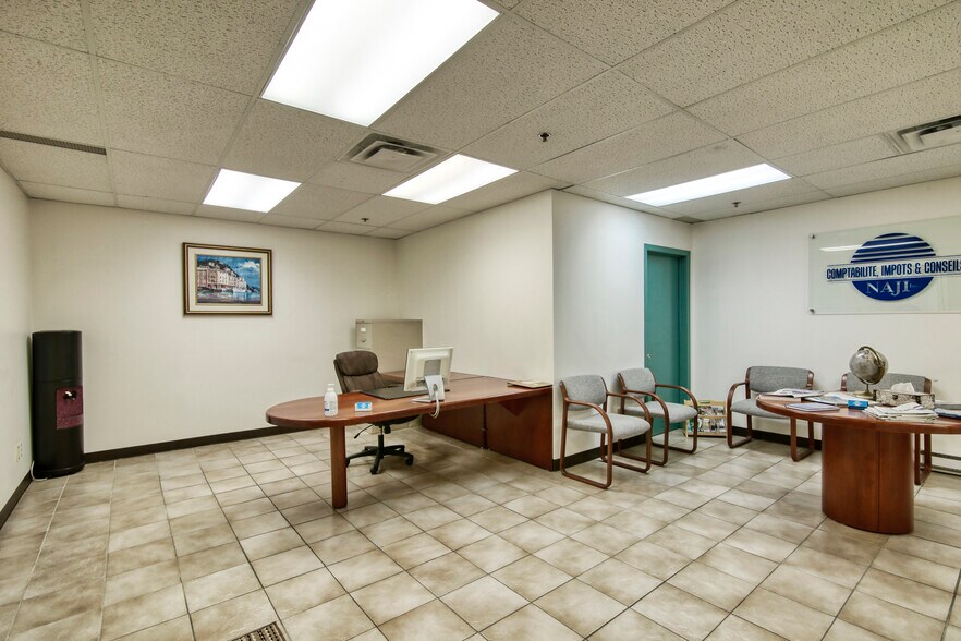 More Photos Of 5805-5879 Boul Henri-Bourassa E, Montréal Office For Lease