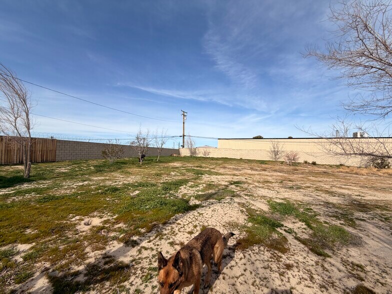 More Photos Of 15224 Bonanza Rd, Victorville Freestanding For Sale