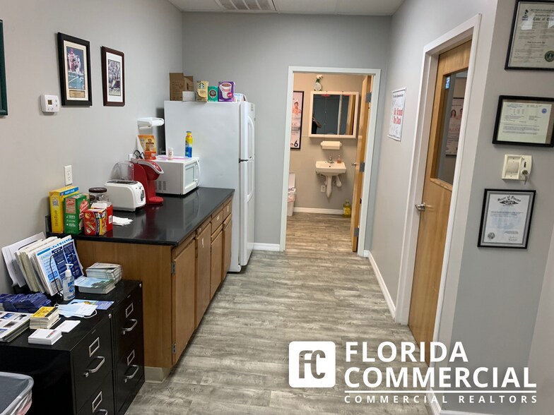 More Photos Of 2340 SW Poma Dr, Palm City Light Manufacturing For Lease