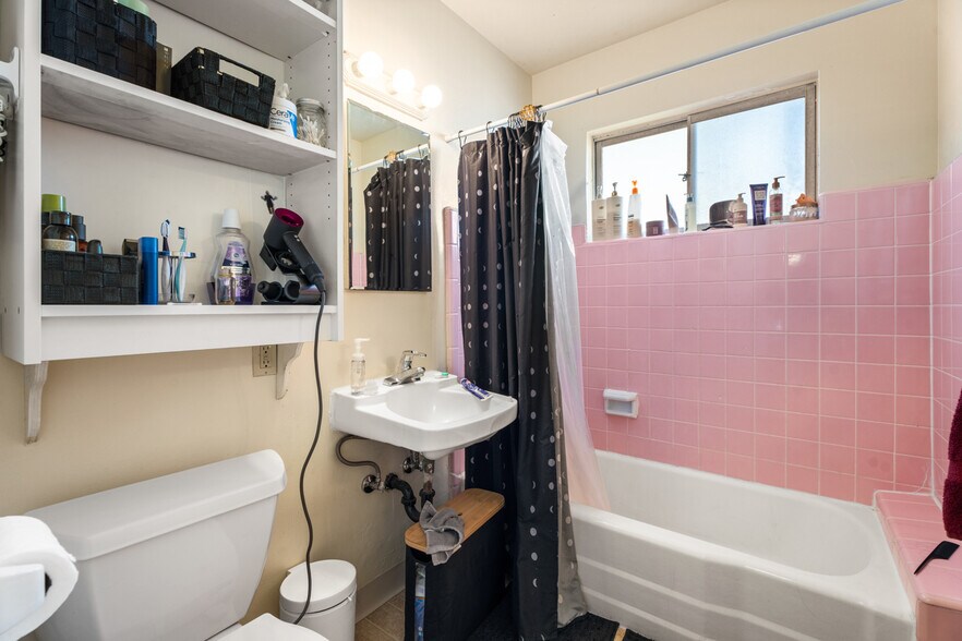 More Photos Of 5707 Mildred St, San Diego Apartments For Sale