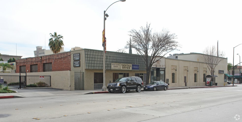 More Photos Of 28 N Los Robles Ave, Pasadena Storefront For Lease