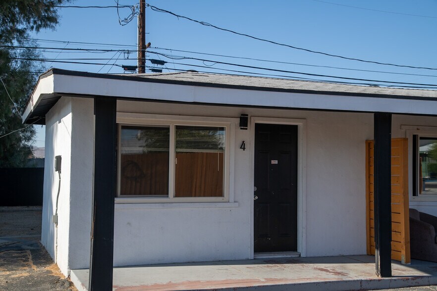 More Photos Of 339 W Church Ave, Ridgecrest Hotel For Sale