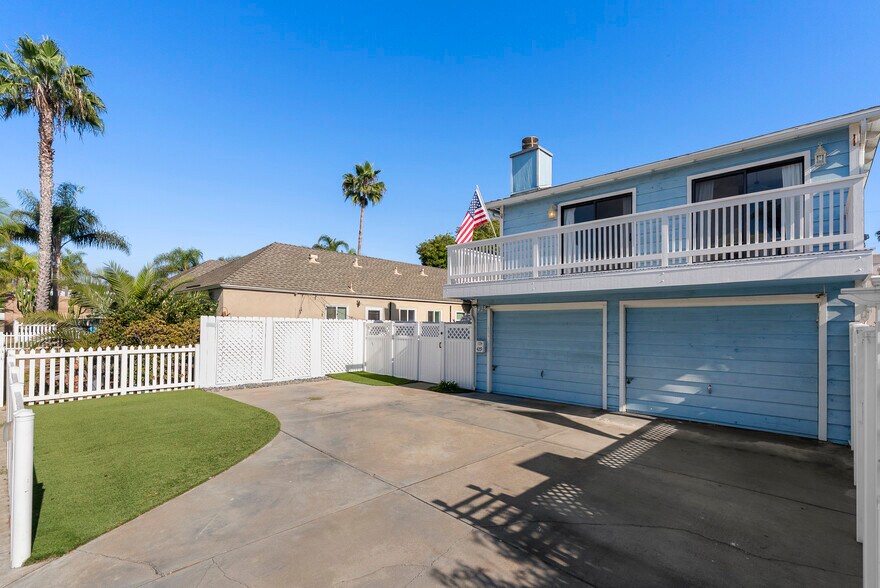 More Photos Of 429 Nautilus St, La Jolla Apartments For Sale