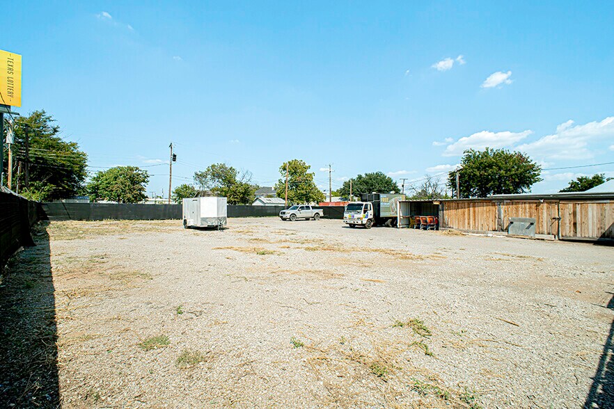 More Photos Of 1312 13th St, Wichita Falls Office For Sale