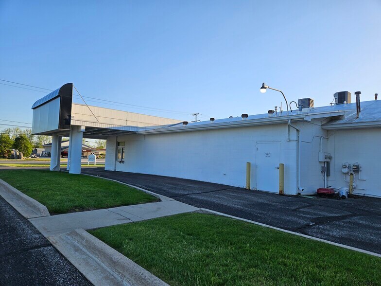 More Photos Of 6270 State St, Saginaw Freestanding For Lease