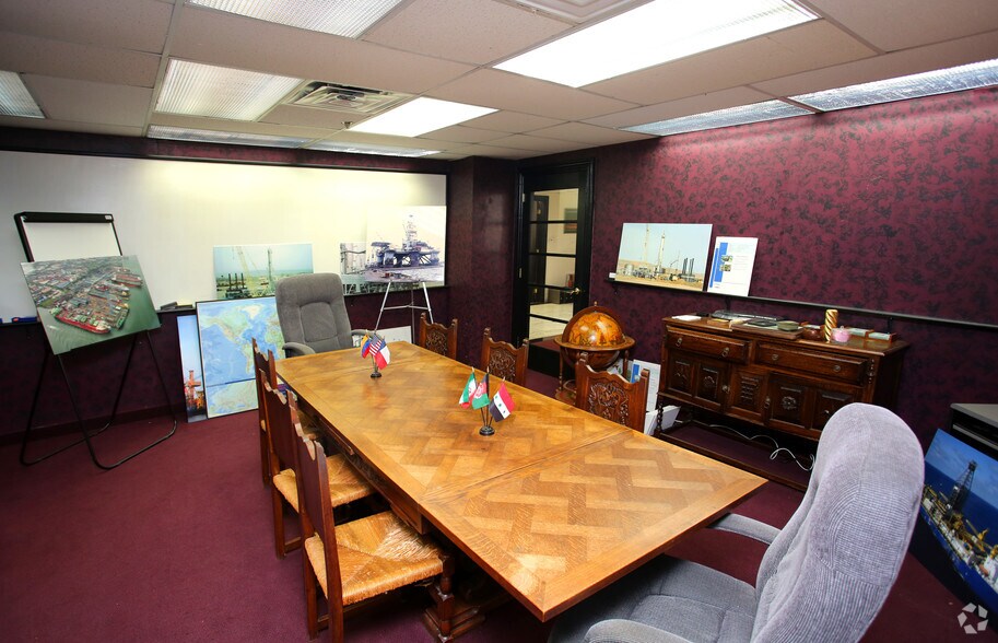 More Photos Of 415 E Airport Fwy, Irving Loft Creative Space For Sale