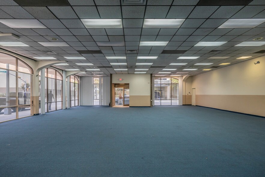 More Photos Of 321 N Stanton St, El Paso Loft Creative Space For Sale